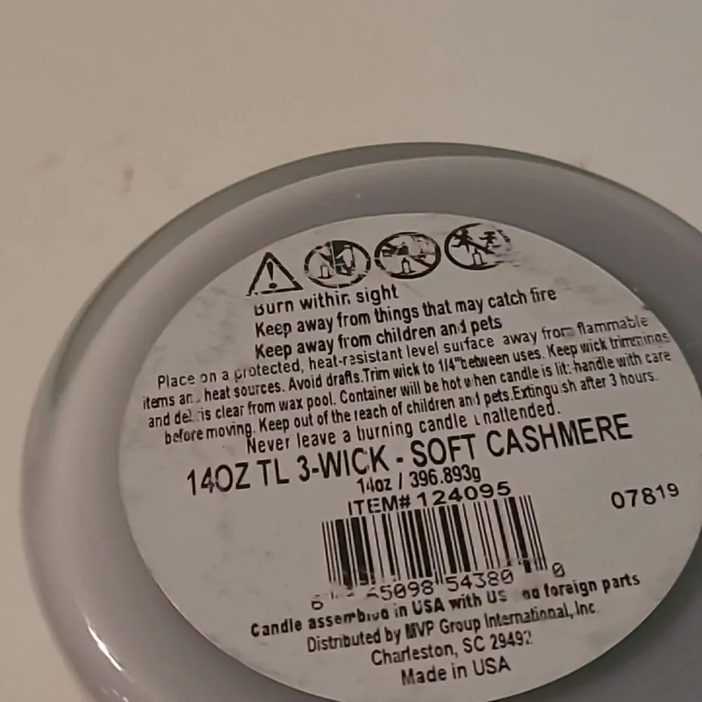 Soft Cashmere Scented Candle - Gray